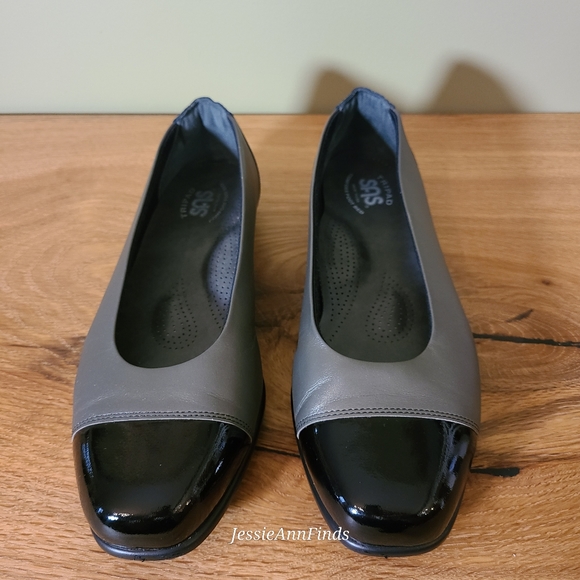 SAS Coco Silver Black Leather Slip-on Loafer Flats, Size 10.5 - Picture 13 of 13